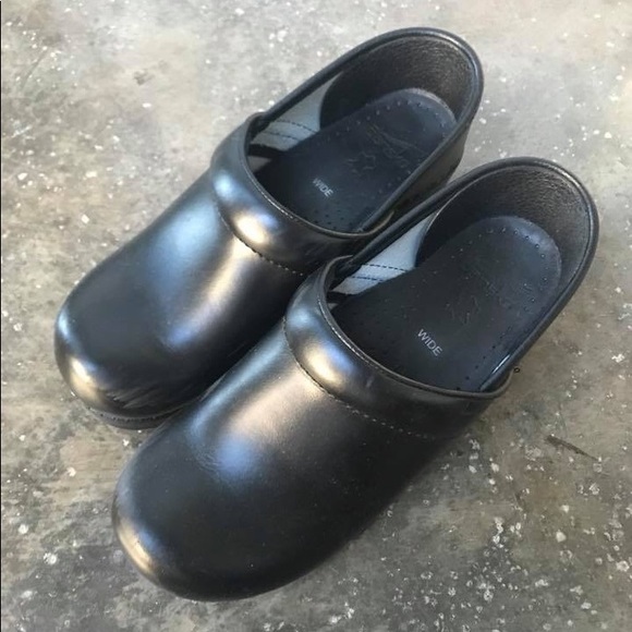 poshmark dansko clogs